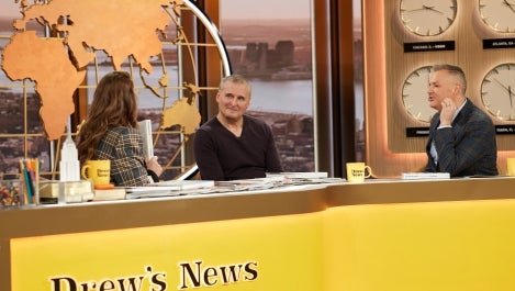 Phil Rosenthal and His Wife Dedicated Park Benches to Each Other | Drew's News 
