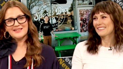 Laura Benanti and Drew Love Portland, Oregon's First-Ever Women's Sports Bar | Drew's News